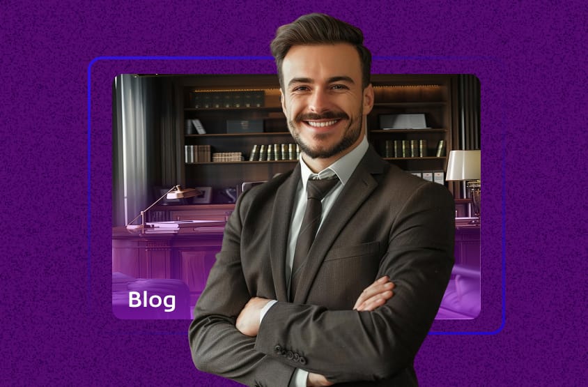 Advogado sorrindo em seu escritório, com a palavra Blog em destaque, ilustrando o tema "Advogado Emite Nota Fiscal" e suas regras.